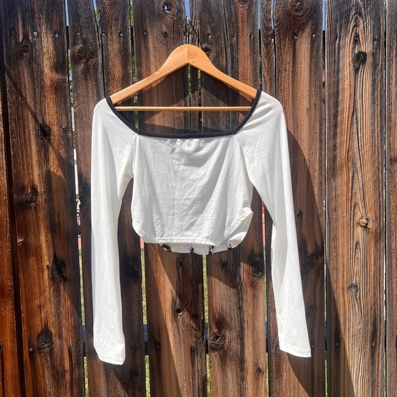 Love It black and white square neck cutout top, Size small. - Picture 2 of 3